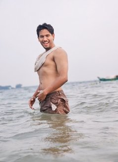 Z. Rock - Male escort in Dhaka Photo 3 of 5