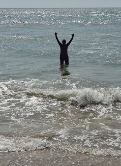 Z8411 - Acompañantes masculino in Colombo Photo 2 of 5