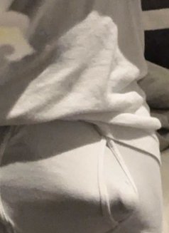 Zaa - Acompañantes masculino in Abu Dhabi Photo 1 of 3