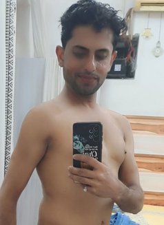 Zaamin - Male escort in New Delhi Photo 2 of 6