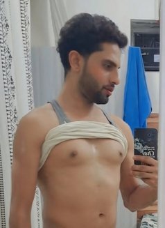 Zaamin - Male escort in New Delhi Photo 5 of 6