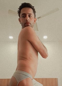 Zaamin - Acompañantes masculino in New Delhi Photo 9 of 12