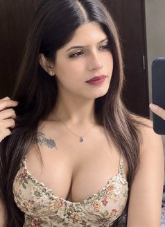 Zaara - Transsexual escort in Gurgaon Photo 4 of 6