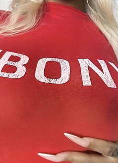 Zabeth - escort in London Photo 2 of 4