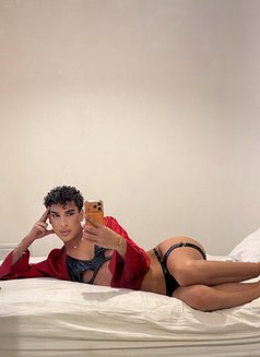 Zahia HOT - Transsexual escort in Paris Photo 21 of 24