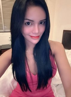 Zahra - escort in Singapore Photo 2 of 3