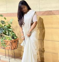 Zahra Independent Mallu Girl - escort in Dubai Photo 1 of 14
