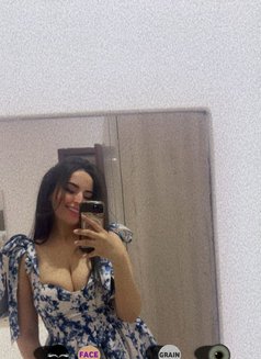 Zahra Massage Good - puta in Al Juffair Photo 3 of 4