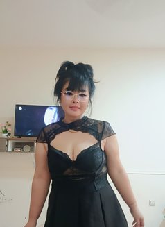 Zahra Professional massage - masseuse in Şalālah Photo 5 of 5