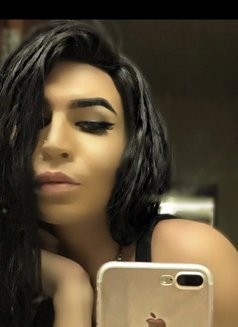Zahra Xxl Big Dick Lebanice Turkish - Acompañantes transexual in Dubai Photo 6 of 6