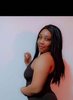 Zahri - puta in Nairobi Photo 2 of 4