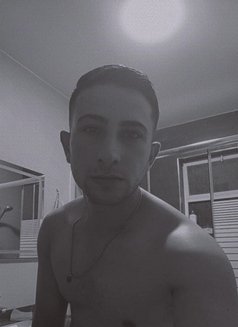 Zaid - Male escort in Amman Photo 3 of 3