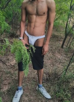 Zaid - Male escort in Islamabad Photo 2 of 2