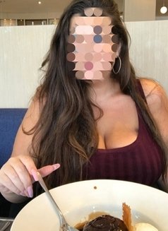 Shirin for Cam show and meeting - escort in Osaka Photo 2 of 5