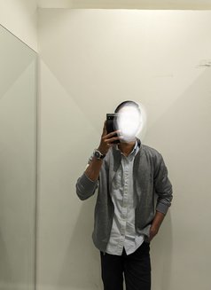 Zain for Couples & Girls - Male escort in Dubai Photo 3 of 7