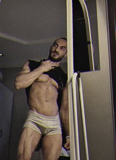 Zain in Riyadh - Male escort in Riyadh Photo 3 of 6