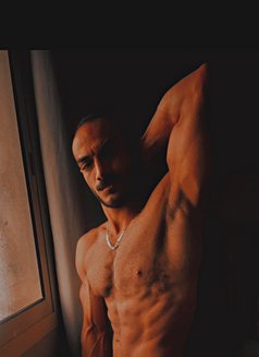 Zain in Riyadh - Male escort in Riyadh Photo 6 of 6