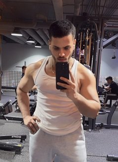 Zain - Male escort in Dubai Photo 1 of 3