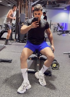 Zain - Male escort in Dubai Photo 2 of 3