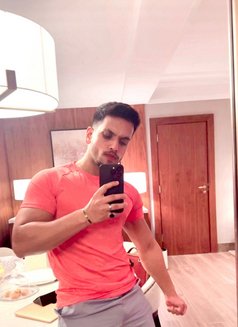 Zain - Male escort in Dubai Photo 3 of 3