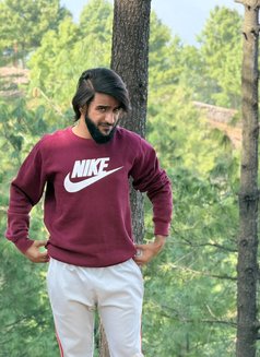Zain Khi Individual - Acompañantes masculino in Karāchi Photo 4 of 7