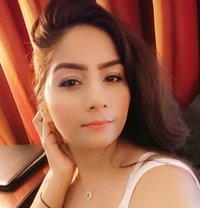 Priya Indian Model - escort in Dubai Photo 1 of 6