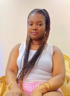 Zainab - escort in Jeddah Photo 1 of 3