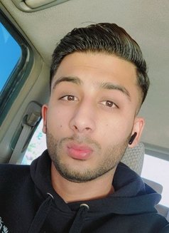 Zaini - Male escort in Dubai Photo 1 of 3