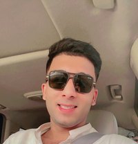 Zaini - Male escort in Dubai