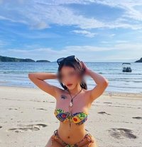 Yunnah - escort in Singapore