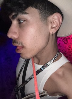 Zak 🧜🏻♂️ - Acompañantes masculino in Tunis Photo 11 of 14