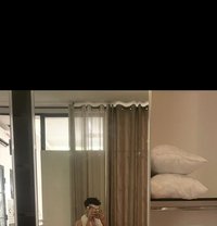 نجم التونسي - Acompañantes masculino in Muscat