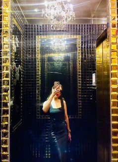 Zalima - puta in Jakarta Photo 13 of 16