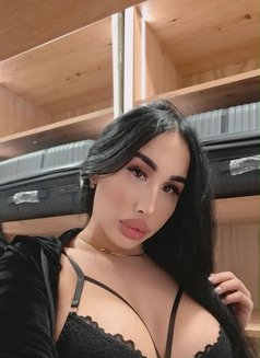Zalina - Transsexual escort in Baku Photo 9 of 17