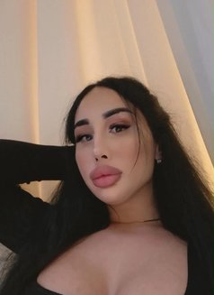 Zalina - Transsexual escort in Baku Photo 11 of 17