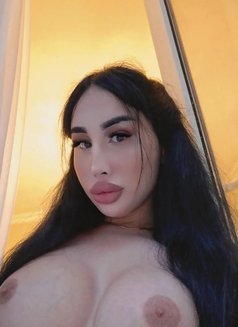 Zalina - Transsexual escort in Baku Photo 13 of 17