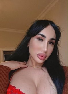 Zalina - Transsexual escort in Baku Photo 14 of 17