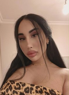 Zalina - Transsexual escort in Baku Photo 5 of 17