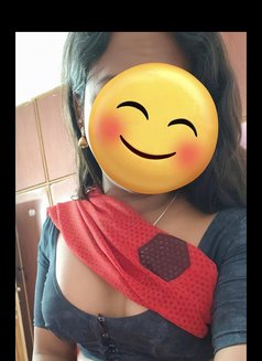 Zameera - Transsexual escort in Kochi Photo 2 of 3