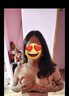 Zameera - Transsexual escort in Kochi Photo 3 of 3