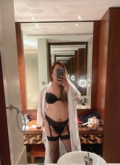 Zameera(lets Cum Together) - Transsexual escort in Dubai Photo 2 of 8