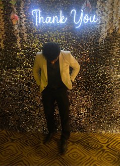 Zamp Independent - Male escort in Mumbai Photo 3 of 3