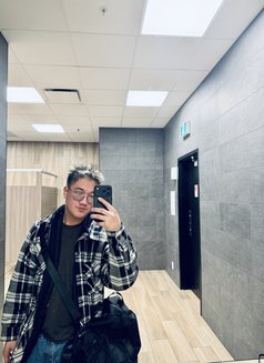 Zanjo - Male escort in Calgary Photo 6 of 7