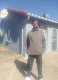 Zanothando - Male escort in Johannesburg Photo 4 of 11