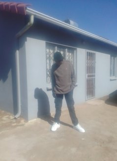 Zanothando - Male escort in Johannesburg Photo 7 of 11