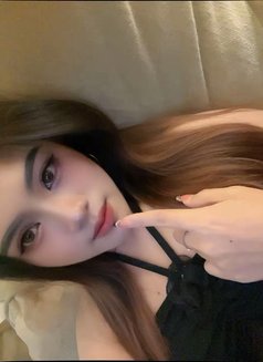 Zara Andini - escort in Bali Photo 3 of 5