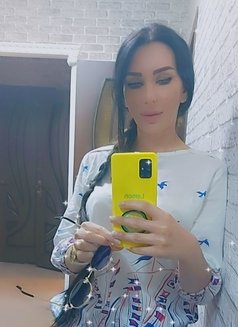 Zara - escort in Muscat Photo 5 of 9