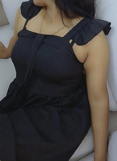Zara Babe - puta in Dubai Photo 6 of 9