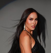 Zara Big Cock! 7.5 in japan 🇯🇵 - Transsexual escort in Tokyo