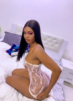 Zara - escort in Muscat Photo 1 of 2